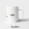 Detalle del diseño de la taza con características zodiacales de Escorpio