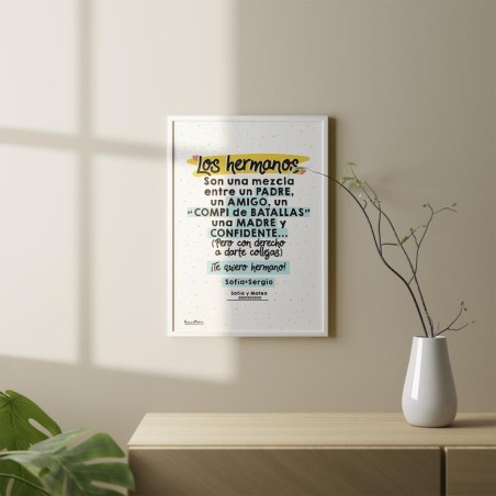 Lámina en una habitación con decoración, destacando su diseño y mensaje emotivo. Lámina en una habitación con decoración, destacando su diseño y mensaje emotivo.