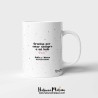 Detalle de la taza con la pequeña frase en la parte trasera
