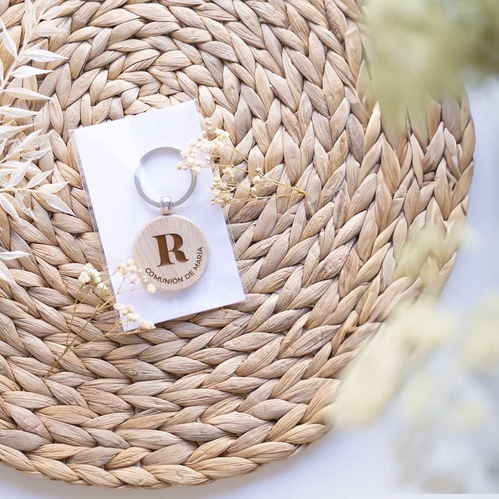 Llavero de madera - Inicial (marcasitio)