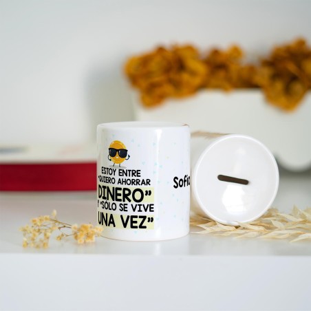 Hucha - Estoy entre "quiero ahorrar dinero" y "sólo se vive una vez" Hucha - Estoy entre "quiero ahorrar dinero" y "sólo se vive una vez"