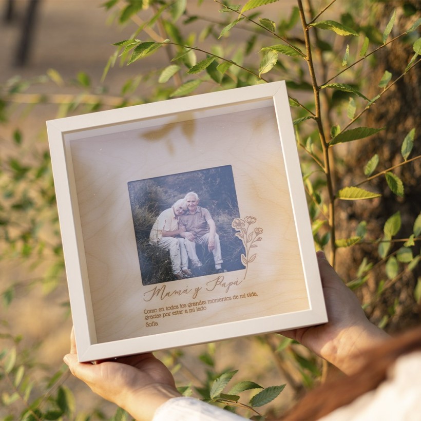 Marco de madera dedicado personalizado - Relieve floral