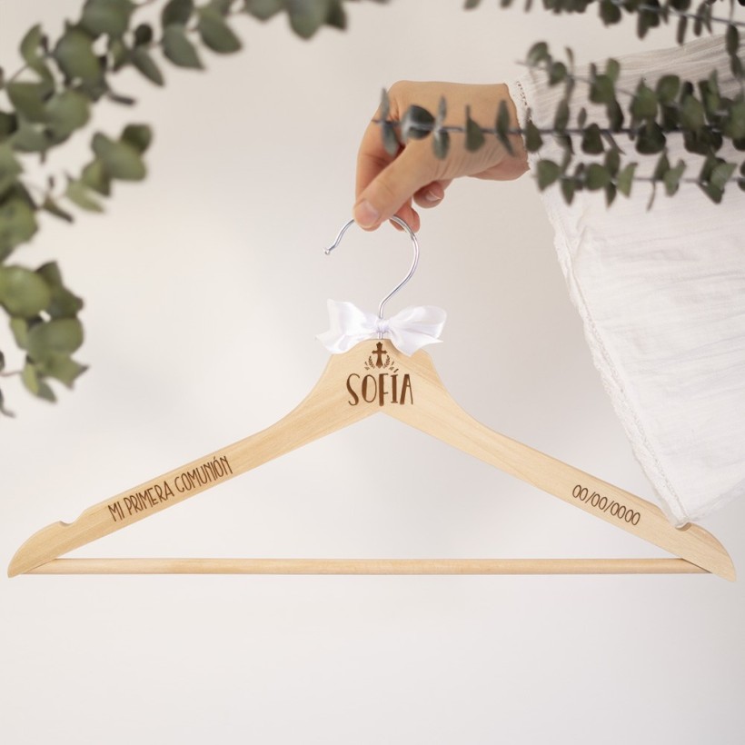 Percha personalizada madera - Mi primera Comunión