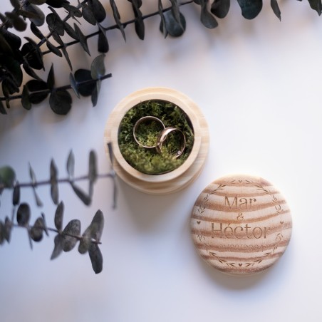 Caja porta alianzas redonda de madera personalizada