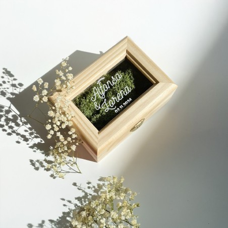 Caja porta alianzas de madera con tapa de cristal
