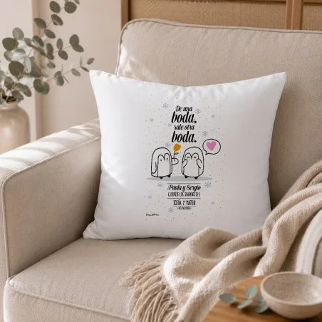 Cojín personalizado - (Pingüinos)De una boda, sale otra boda | Hakuna Mataza
