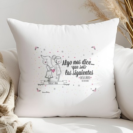 Cojín personalizado - Algo nos dice (mujer+mujer)
