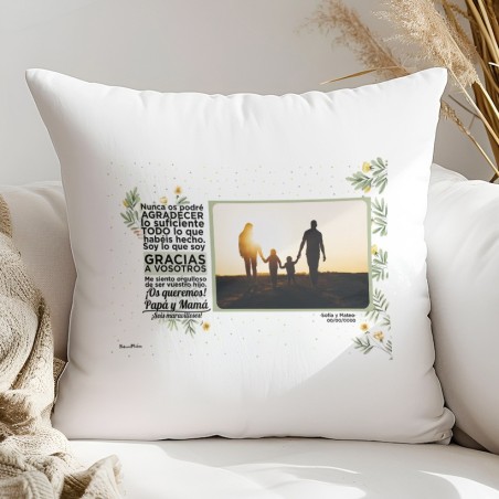 Cojín personalizado con foto - Gracias a vosotros Papá y Mamá Cojín personalizado con foto - Gracias a vosotros Papá y Mamá