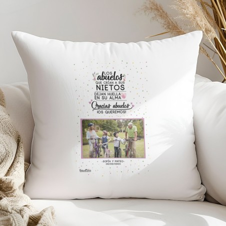 Cojín personalizado con foto - Los abuelos que crían a sus nietos Cojín personalizado con foto - Los abuelos que crían a sus nietos