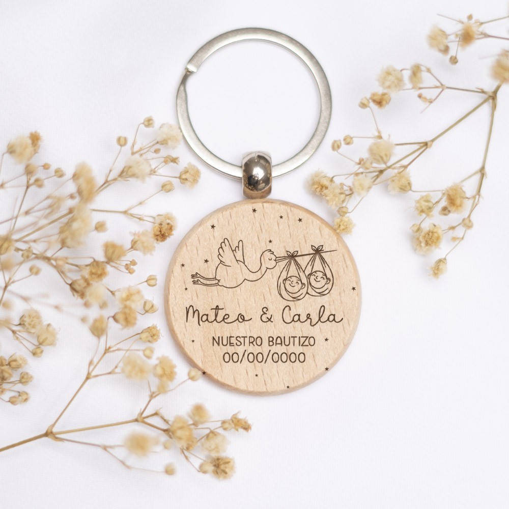 Llavero de madera - Cigüeña Mi bautizo