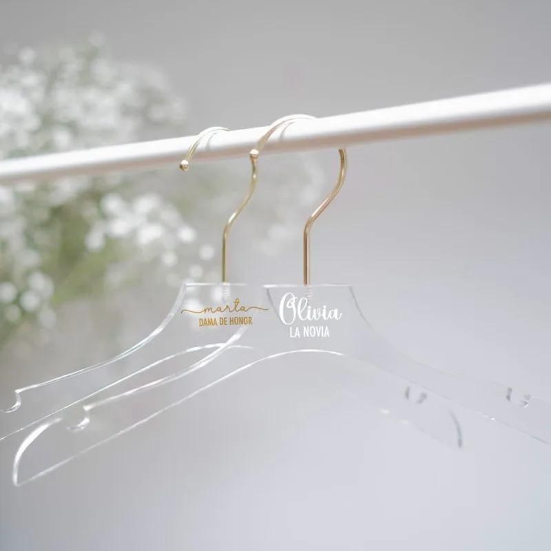 Percha acrílico transparente con vinilo · otra vista