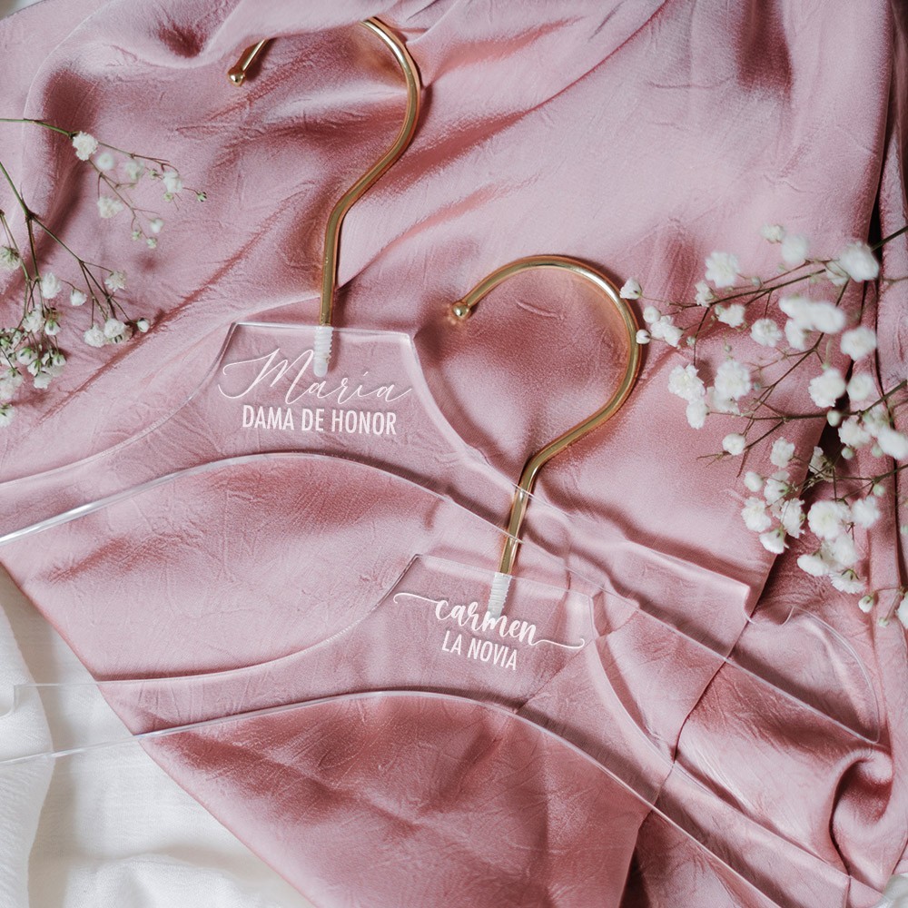 Percha acrílico transparente grabada