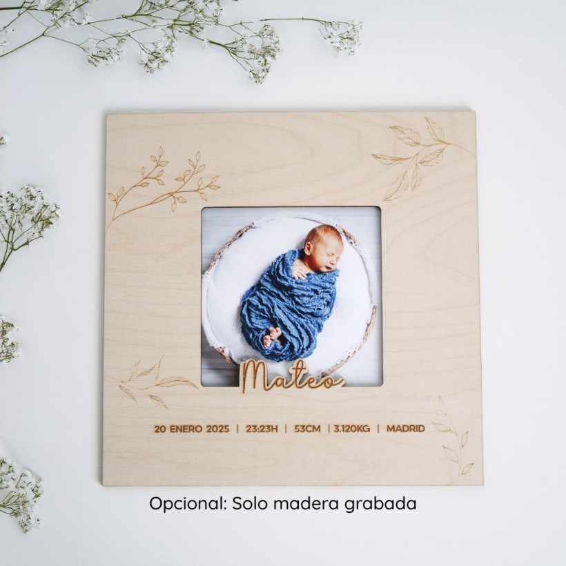 Marco de madera dedicado personalizado - Nombre en relieve Marco de madera dedicado personalizado - Nombre en relieve