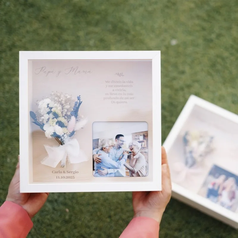 Marco de fotos personalizado - Floral dedicado · ejemplo de personalización