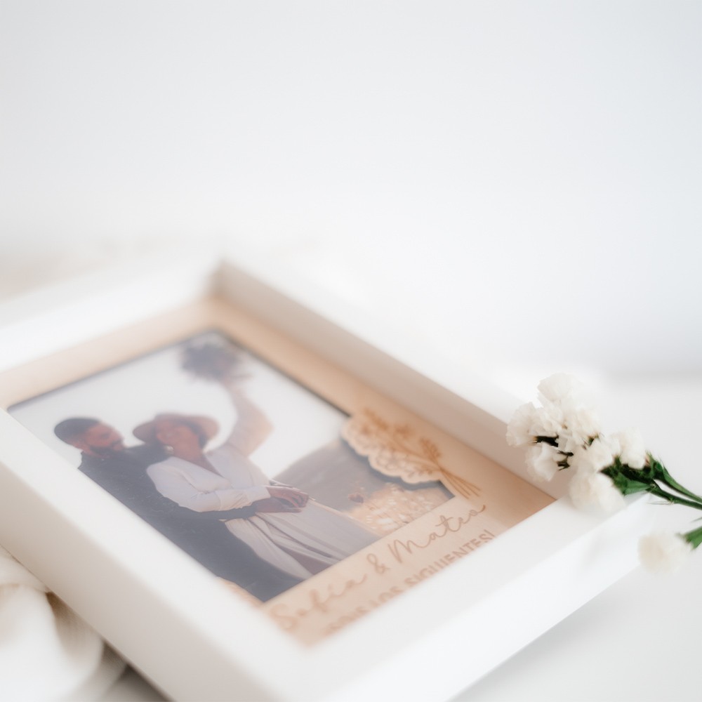 Marco de fotos personalizado - Relieve floral