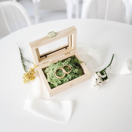Caja porta alianzas de madera con tapa de cristal